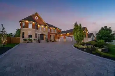 15 Soleil Boulevard Aurora Ontario L4G 0H4