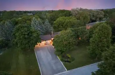 21 Rolling Court King Ontario L7B 1E8