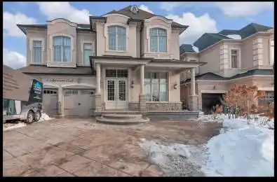 4 Agincourt Circle Brampton Ontario L6X 2M4