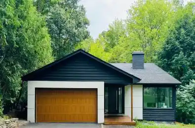1135 Greenoaks Drive Mississauga Ontario L5J 3A1