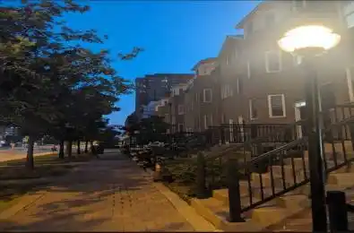 760 Lawrence Avenue Unit# 221 Toronto W04 Ontario M6A 1B8