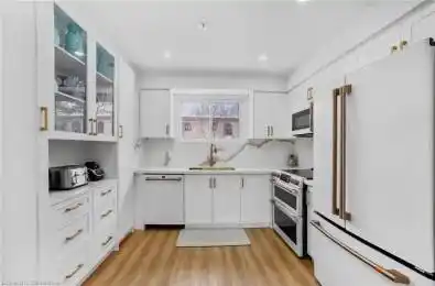 621 Francis Road Burlington Ontario L7T 3X6