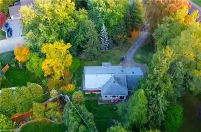 376 Philip Place Hamilton Ontario L9G 3G8