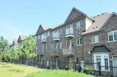 40 Roy Grove Way Markham Ontario L6E 0T6