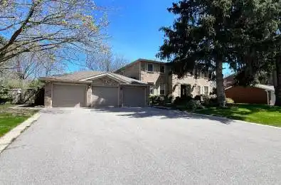 8 Delhi Crescent Markham Ontario L3R 4J6