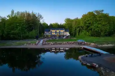1076 Xavier Street Gravenhurst Ontario P0E 1G0
