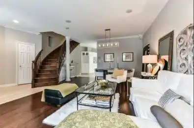 10 Horsham Avenue Toronto C07 Ontario M2N 2A1