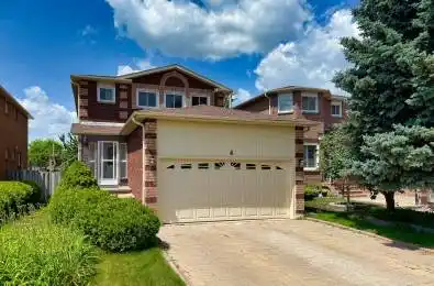 4 PRICE Street Richmond Hill Ontario L4S 1E1