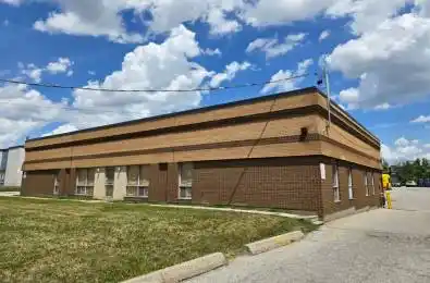 147 Norfinch Avenue Unit# 5 Toronto W05 Ontario M3N 1W8
