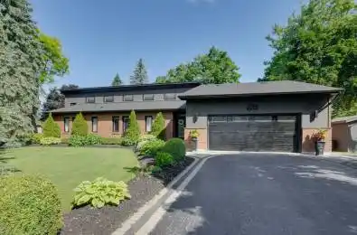 28 Holloway Lane Springwater Ontario L0L 1X0