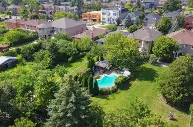 111 Oak Avenue Richmond Hill Ontario L4C 6R6