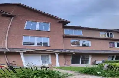 4 Cox Boulevard Unit# 10 Markham Ontario L3R 4E8