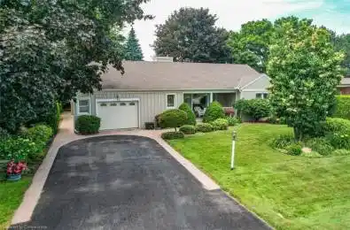 25 Garden Drive Grimsby Ontario L3M 3X8