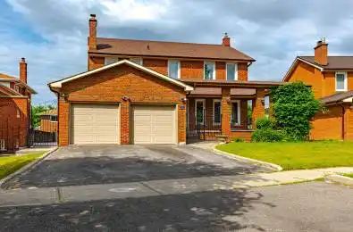 63 Lambeth Square Toronto E05 Ontario M1W 3B3