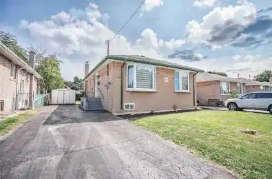 14 Milford Haven Drive Unit# Bsmt Toronto E09 Ontario M1G 3C6
