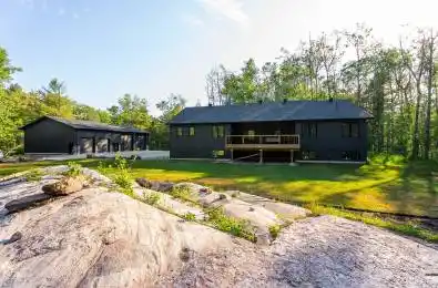 1064 Laidlaw Avenue Gravenhurst Ontario L0K 2B0