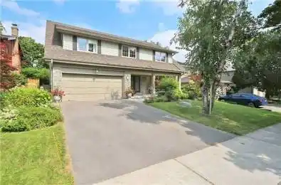 69 Tanbark Crescent Toronto C13 Ontario M3B 1N7