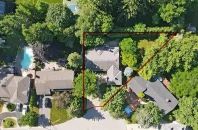 27 Hawthorne Lane Aurora Ontario L4G 3K8