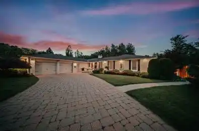 833 Glenmanor Drive Oshawa Ontario L1J 5A6