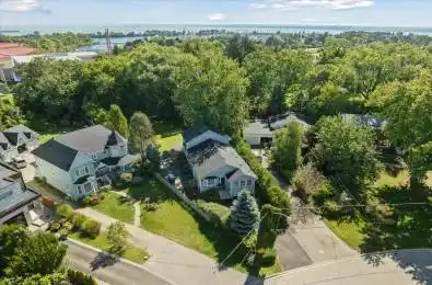 708 Montbeck Crescent Mississauga Ontario L5G 1P3