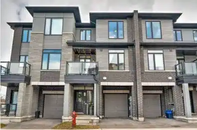 590 North Service Road Unit# 74 Hamilton Ontario L8E 0K5