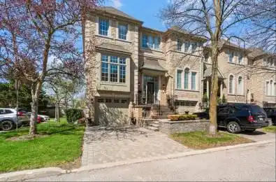 197 La Rose Avenue Unit# 18 Toronto W09 Ontario M9P 3W1