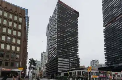 15 Roehampton Avenue Unit# 1601 Toronto C10 Ontario M4P 0C2