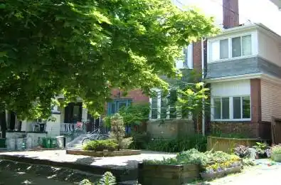 622 Huron Street Unit# 1Mr Toronto C02 Ontario M5R 2R9
