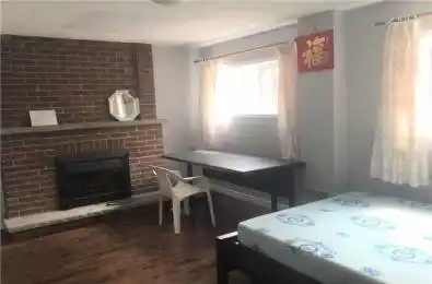940 Hampstead Court Mississauga Ontario L5C 3L1