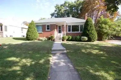 94 Stanley Avenue Toronto W06 Ontario M8V 1N6
