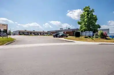 2740A Slough Street Unit# 5 Mississauga Ontario L4T 1G3