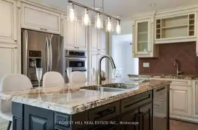 244 Waterloo Avenue Toronto C06 Ontario M3H 3Z4