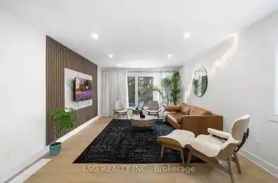 26 Grangemill Crescent Toronto C13 Ontario M3B 2J2