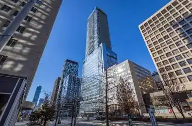 488 University Avenue Unit# 4403 Toronto C01 Ontario M5G 0C1