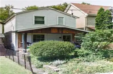 6 Boothroyd Avenue Toronto E01 Ontario M4J 3L8