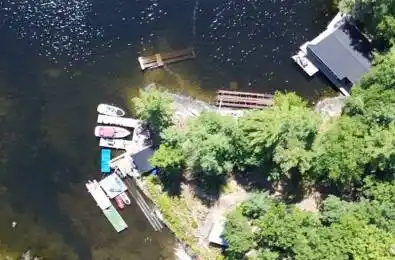 2077 Lake Muskoka Shr N/A Muskoka Lakes Ontario P0C 1M0