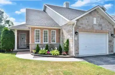 7 Village Crescent Peterborough West Ontario K9J 8S7