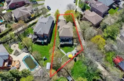 353 Meegan Court Newmarket Ontario L3X 2B7