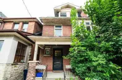 382 Spadina Road Toronto C03 Ontario M5P 2V9