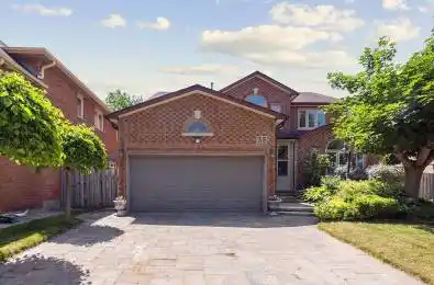 35 Lisa Crescent Richmond Hill Ontario L4B 3A5