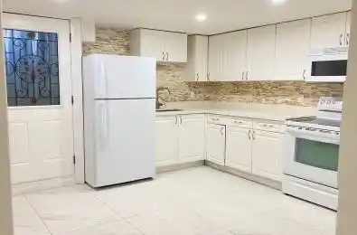 5 Carnegie Court Unit# Bsmt Toronto C07 Ontario M2M 1W2