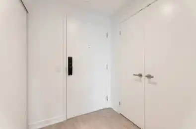 28 Ann Street Unit# 914 Mississauga Ontario L5G 0E1