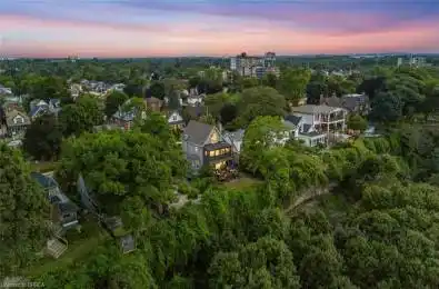 47 Mountain Park Avenue Hamilton Ontario L9A 1A1