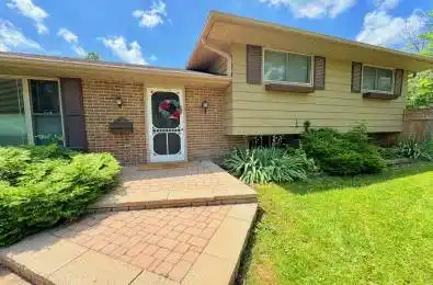 323 Lindan Avenue Selwyn Ontario K9L 1K9