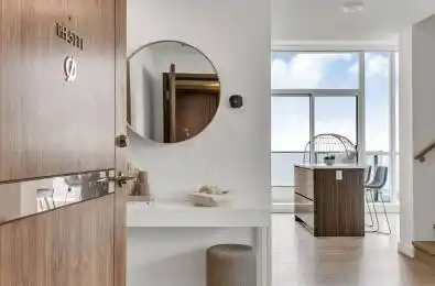 38 Widmer Street Unit# PH 5111 Toronto C01 Ontario M5V 2E9