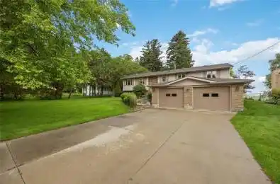 2323 Passingham Drive Sarnia Ontario N7T 7H4