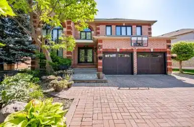 123 Hammerstone Crescent Vaughan Ontario L4J 8B2