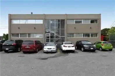 172 King Street Unit# 105 Oshawa Ontario L1H 1B7