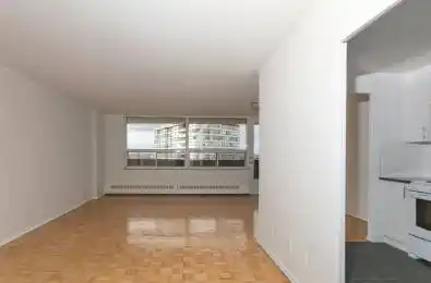 6200 Bathurst Street Unit# 1411 Toronto C07 Ontario M2R 2A3