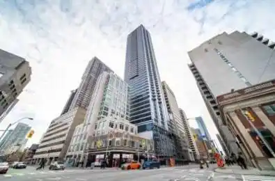 395 Bloor Street Unit# 5310 Toronto C08 Ontario M4W 1H7